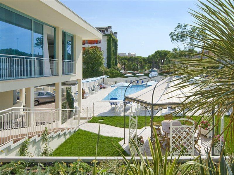 Hotel Bolivar Lido di Jesolo Ngoại thất bức ảnh